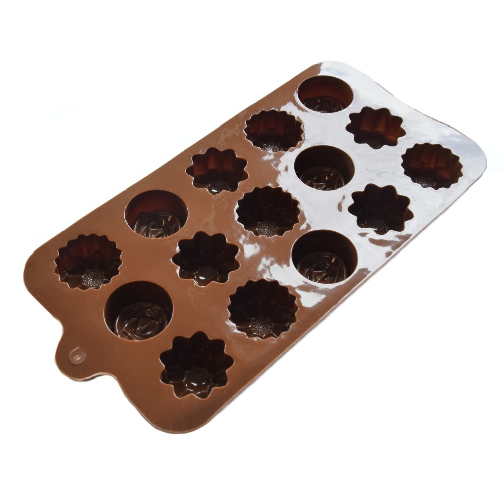 Silicone mold for chocolates - flowers, 15 pcs.