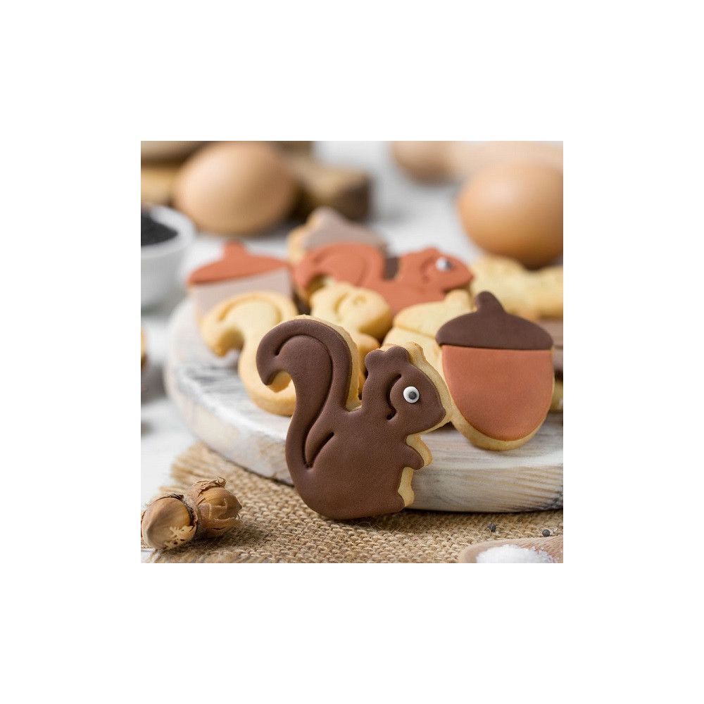 Cookie cutters - Decora - acorn and squirrel, 2 pcs