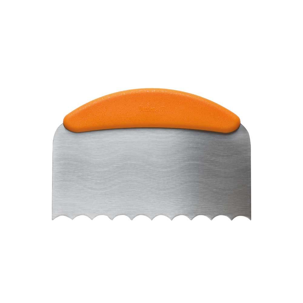 Cake smoothing spatula - Decora - wavy, 22.5 cm