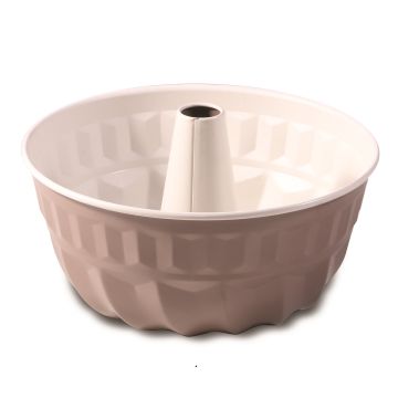 Cake mold with chimney -...