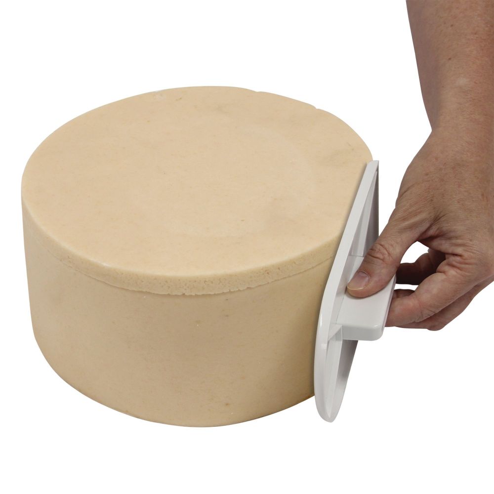 Float for smoothing the icing and mass - PME - rounded, 17 x 8,5 cm