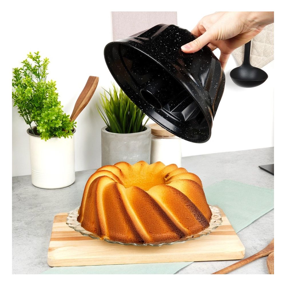 Angel cake granite tin with chimney - Vilde - 24,5 cm